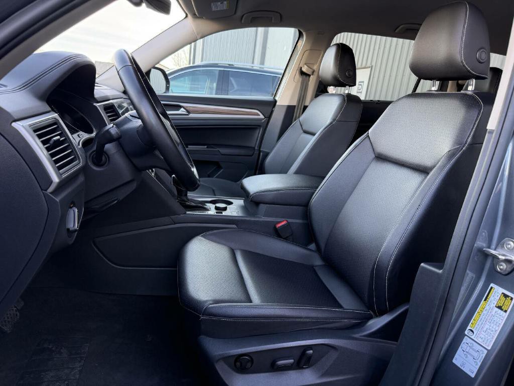 2021 Volkswagen Atlas Image 2