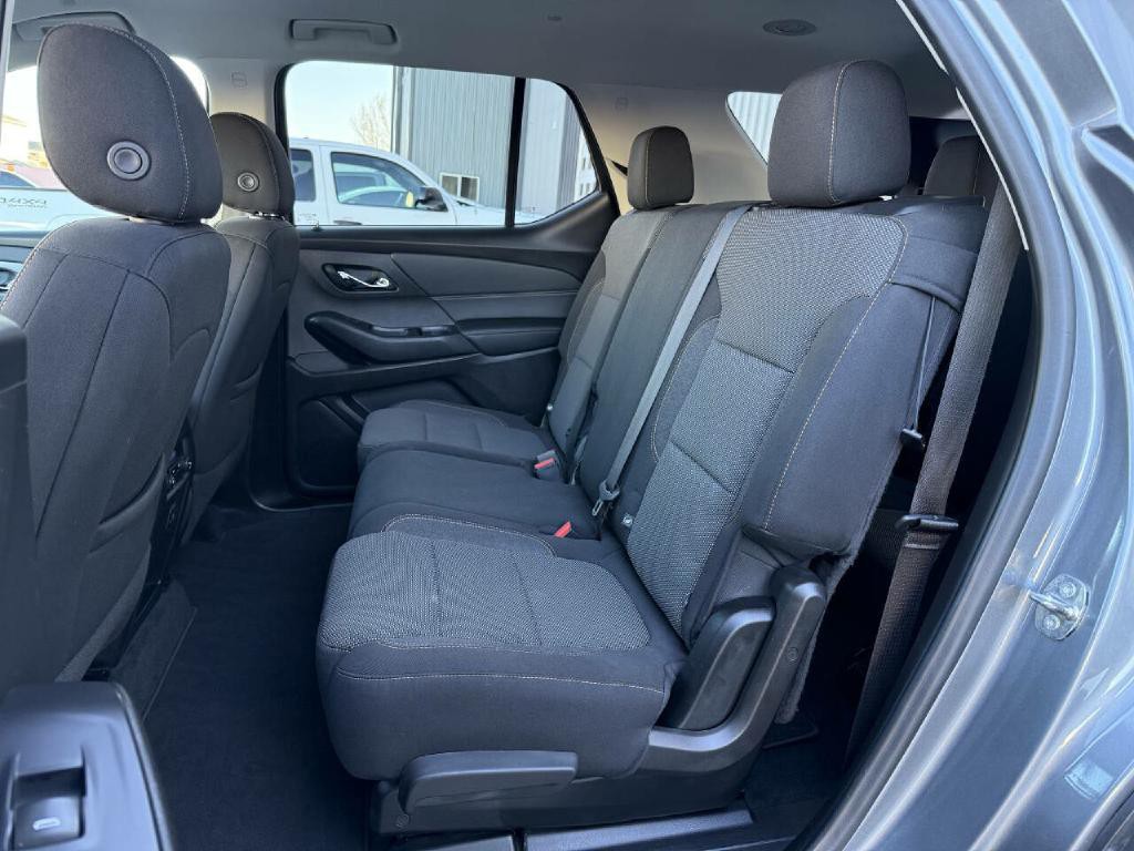 2021 Chevrolet Traverse Image 3