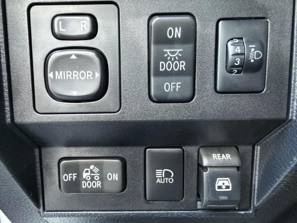 2018 Toyota Tundra Image 21