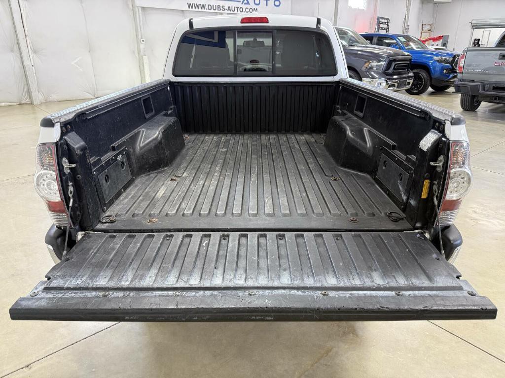 2010 Toyota Tacoma Image 17
