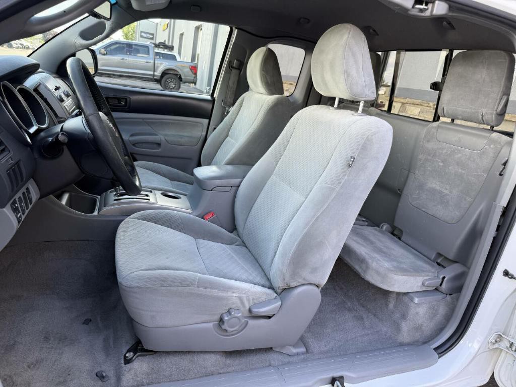 2010 Toyota Tacoma Image 19