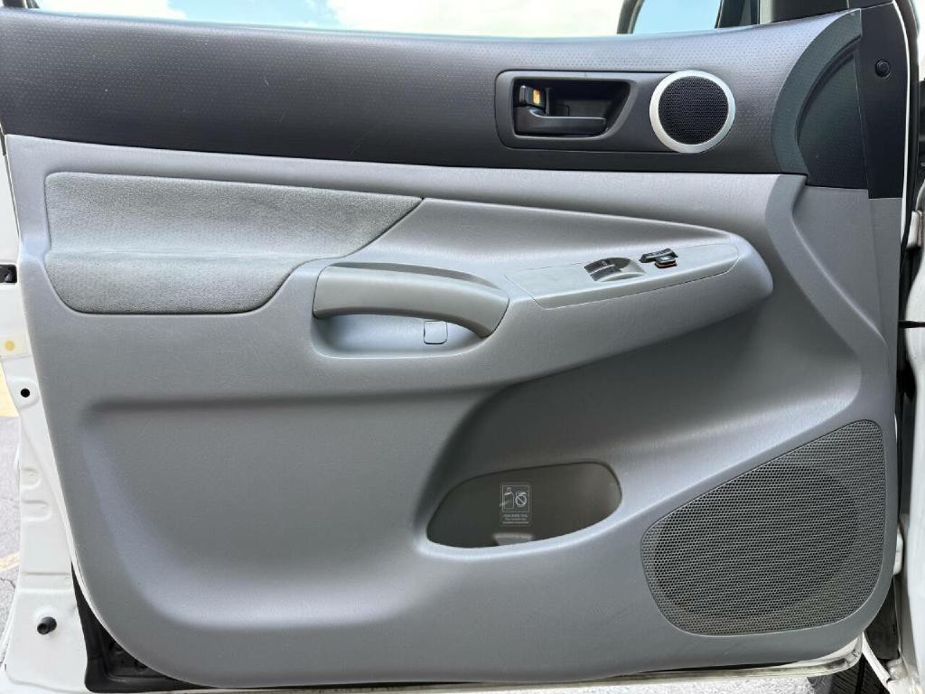 2010 Toyota Tacoma Image 22