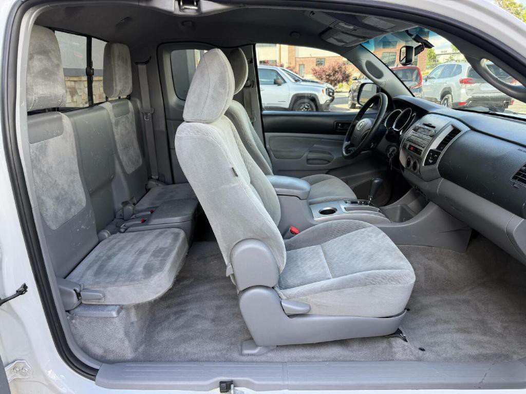 2010 Toyota Tacoma Image 23