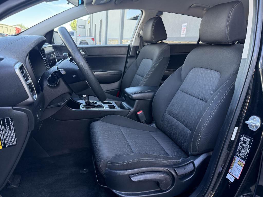 2021 Kia Sportage Image 2