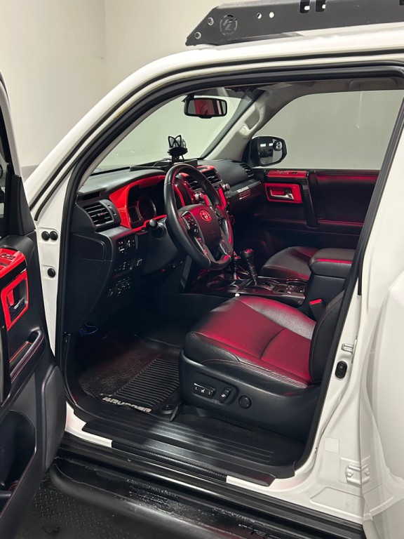 2016 Toyota 4Runner Image 8