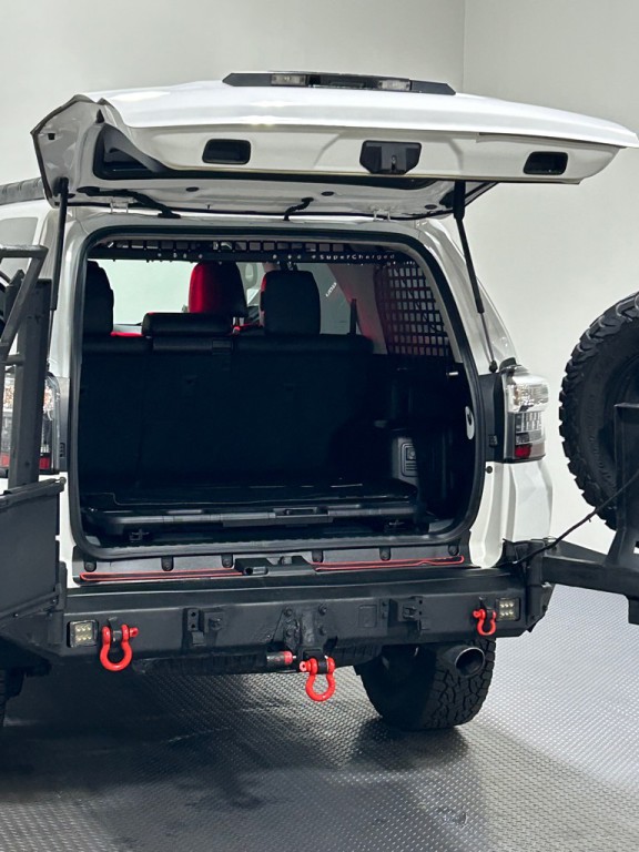 2016 Toyota 4Runner Image 12