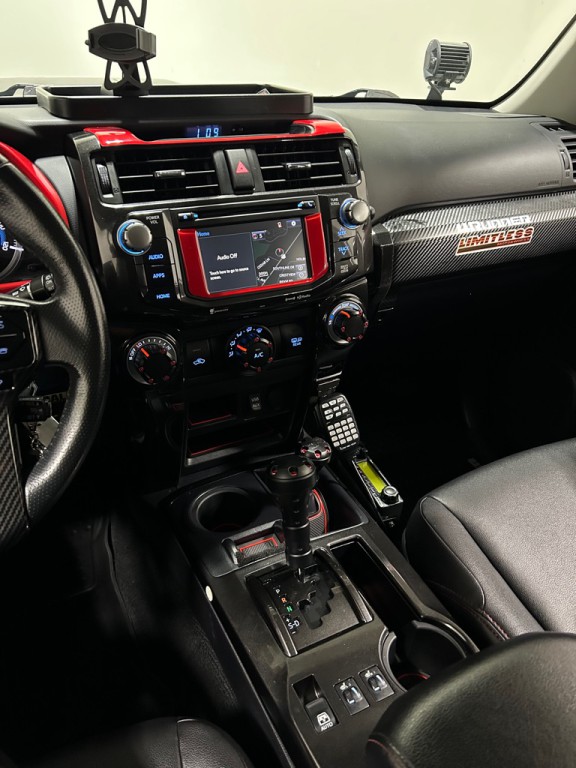 2016 Toyota 4Runner Image 13