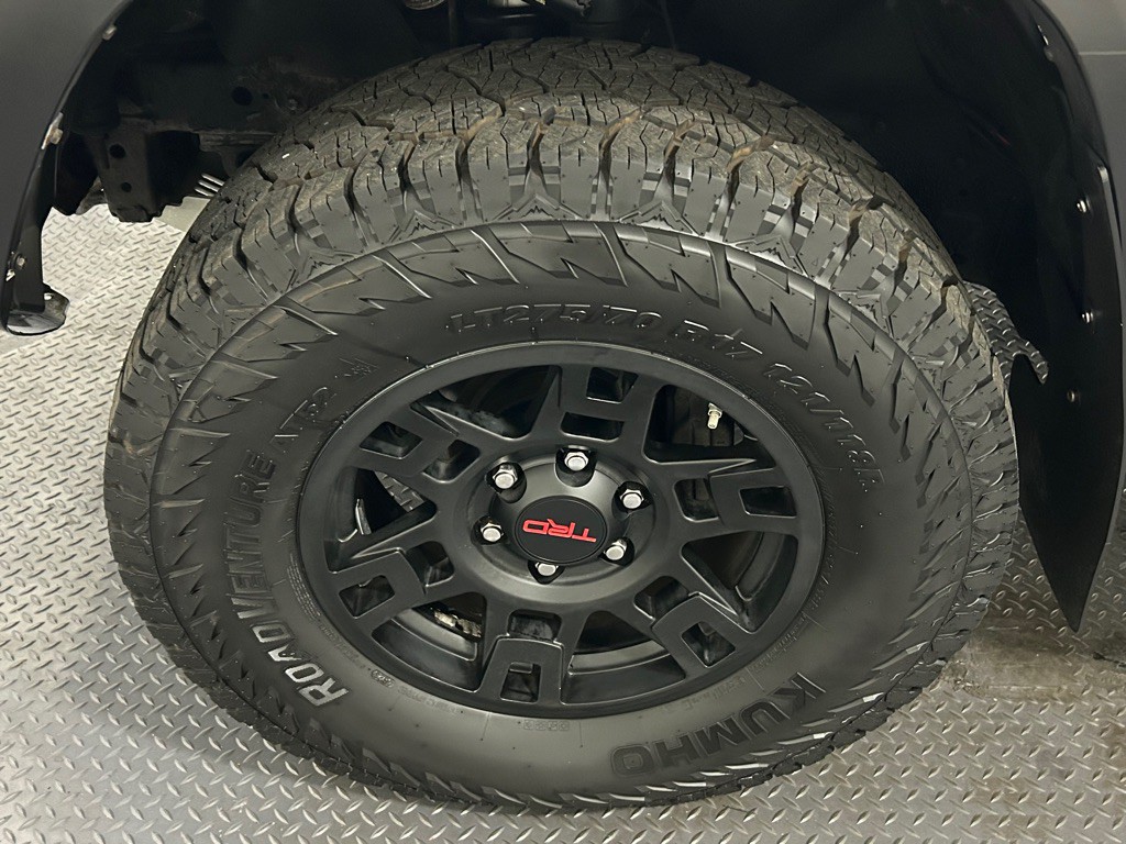 2016 Toyota 4Runner Image 21