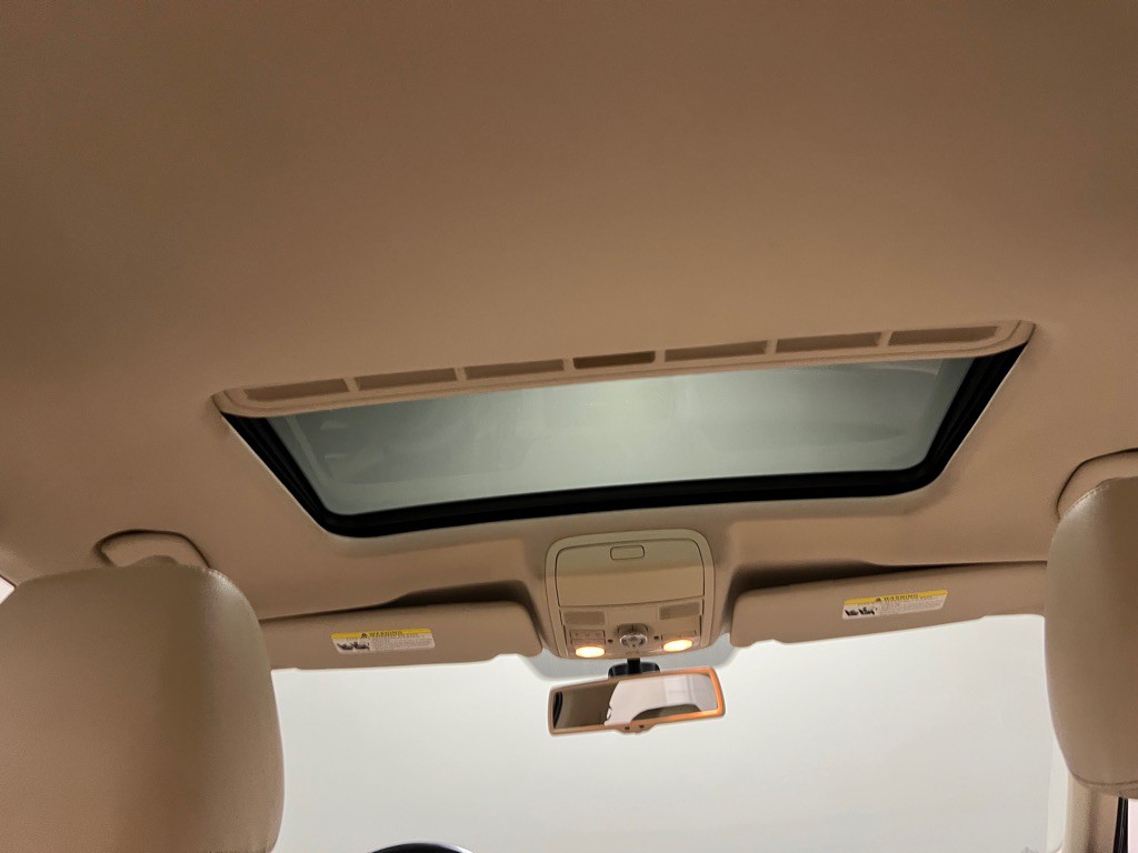 2013 Volkswagen Passat Image 14