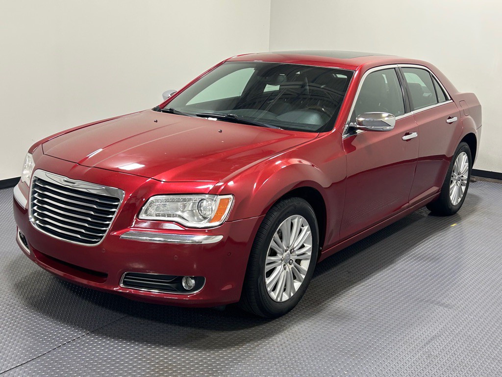 2012 Chrysler 300 Image 1
