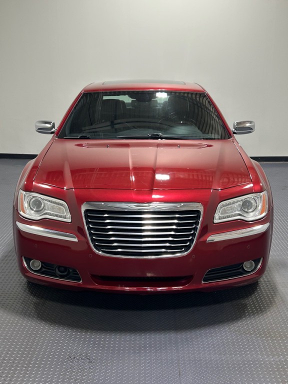 2012 Chrysler 300 Image 3