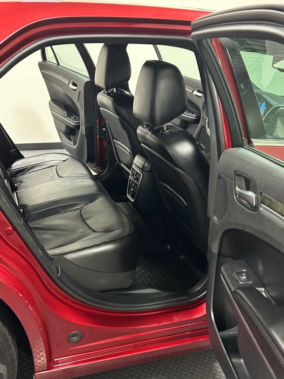 2012 Chrysler 300 Image 10