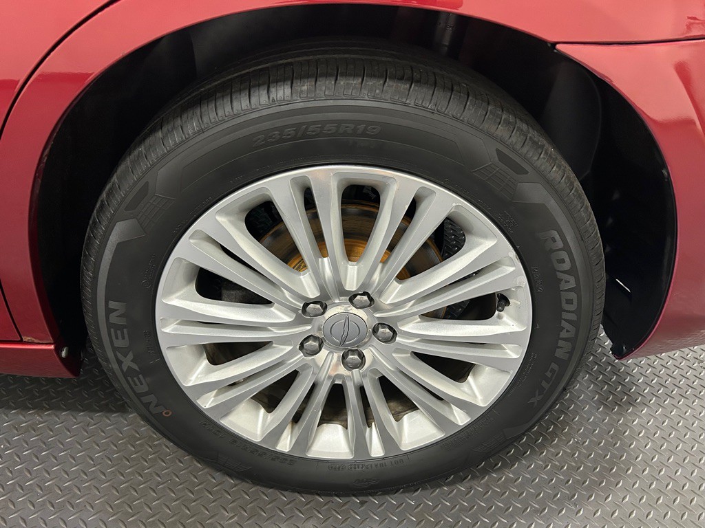 2012 Chrysler 300 Image 20