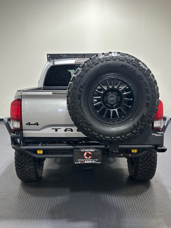 2018 Toyota Tacoma Image 6