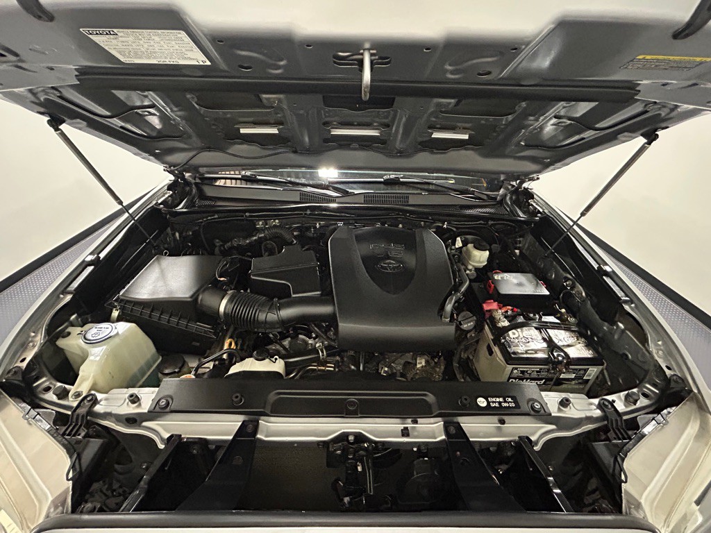 2018 Toyota Tacoma Image 17