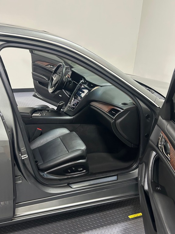 2016 Cadillac CTS Image 12