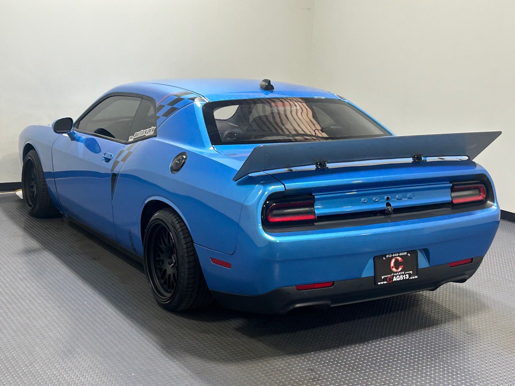 2016 Dodge Challenger Image 7