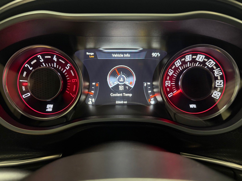 2016 Dodge Challenger Image 13
