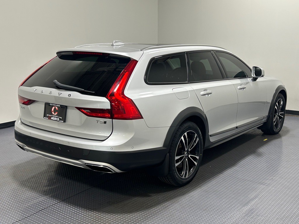 2018 Volvo V90 CROSS COUNTRY Image 5