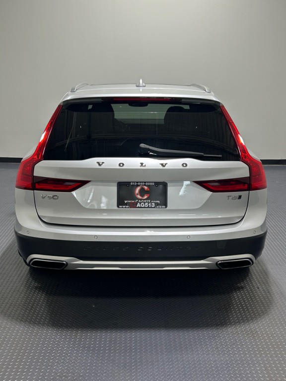 2018 Volvo V90 CROSS COUNTRY Image 6