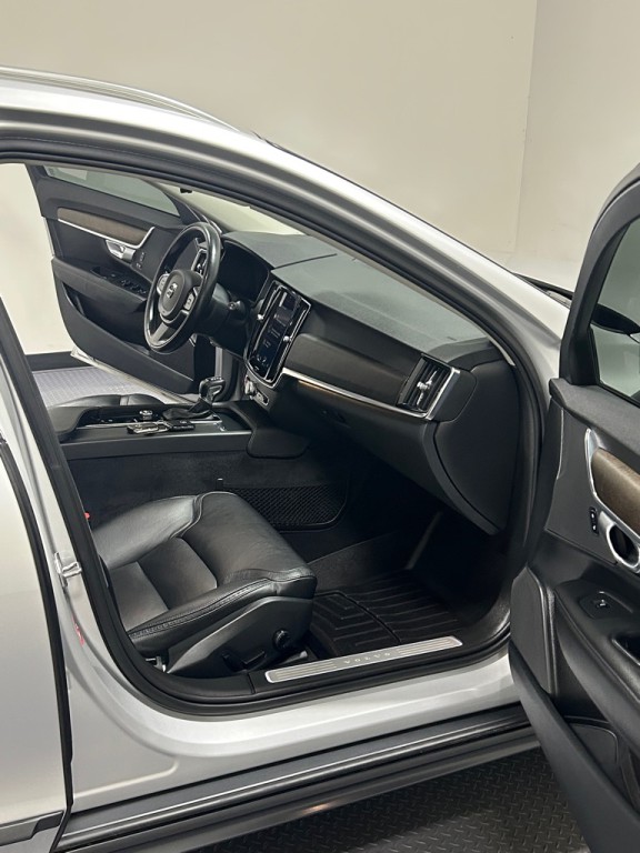 2018 Volvo V90 CROSS COUNTRY Image 12