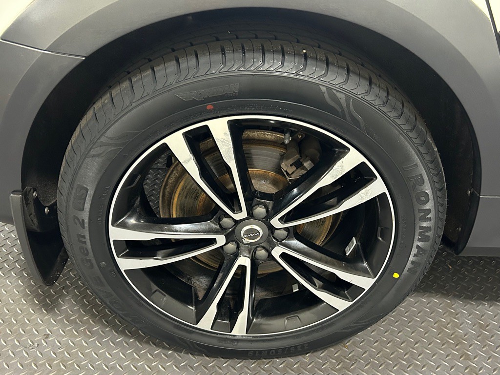 2018 Volvo V90 CROSS COUNTRY Image 22