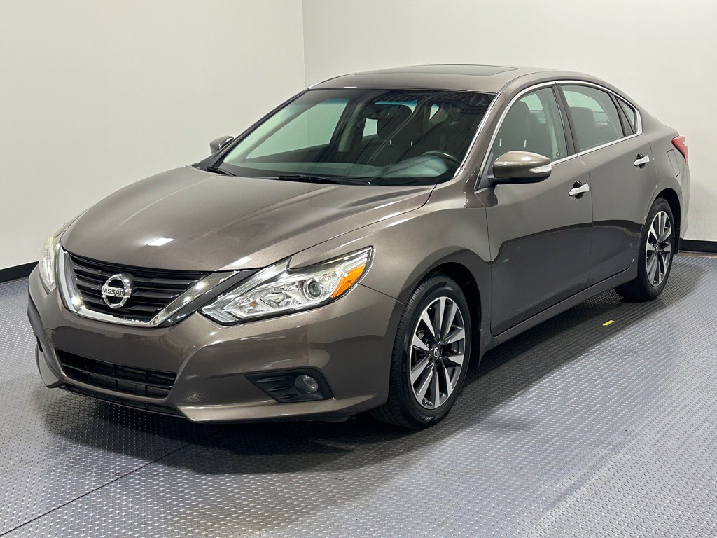 2016 Nissan Altima Image 1