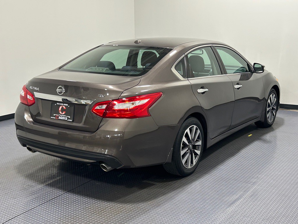 2016 Nissan Altima Image 5