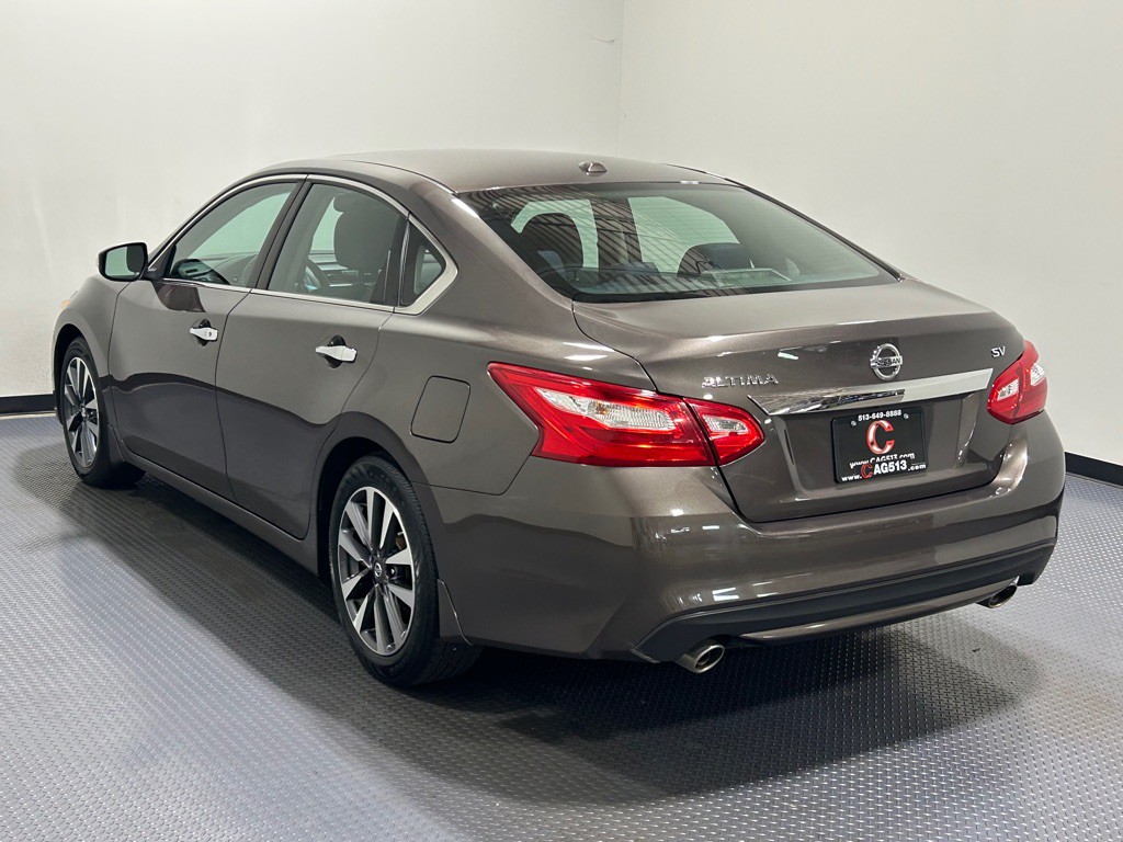 2016 Nissan Altima Image 7
