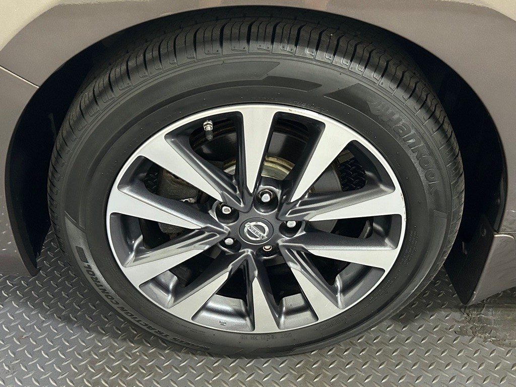 2016 Nissan Altima Image 19