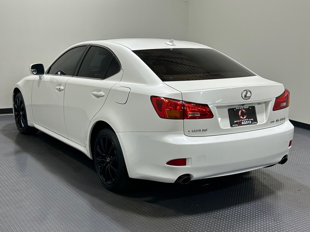 2007 Lexus IS Image 7