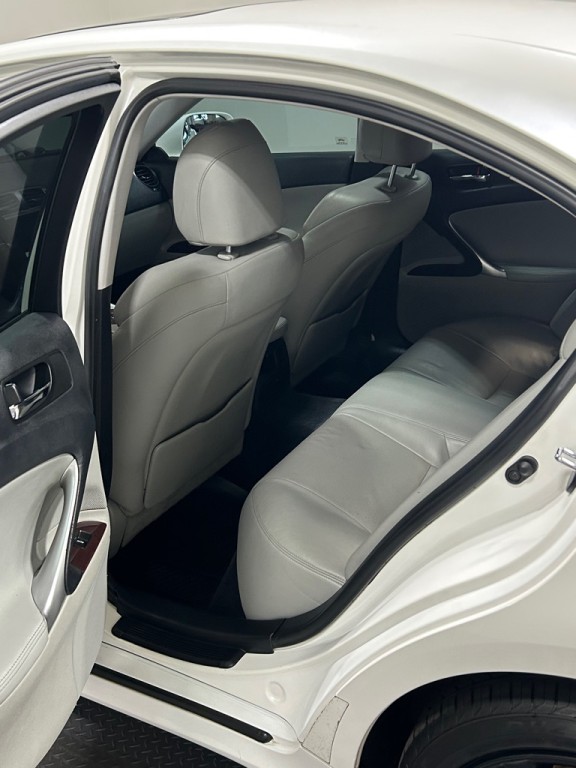 2007 Lexus IS Image 9