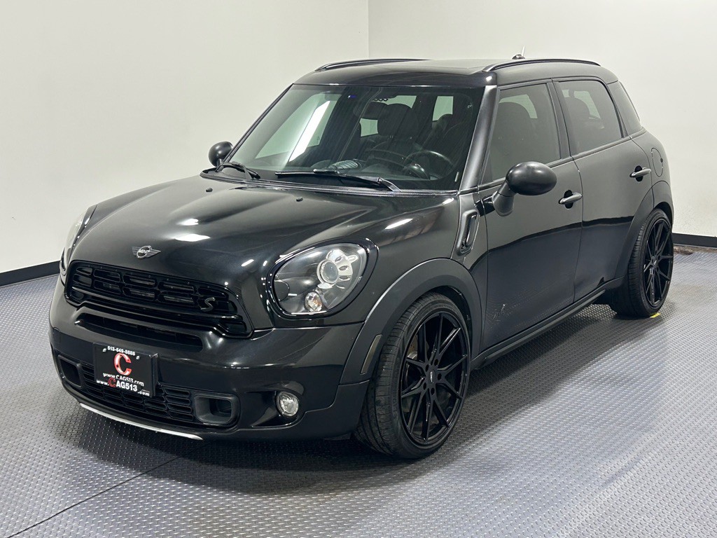 2015 MINI Cooper Image 1