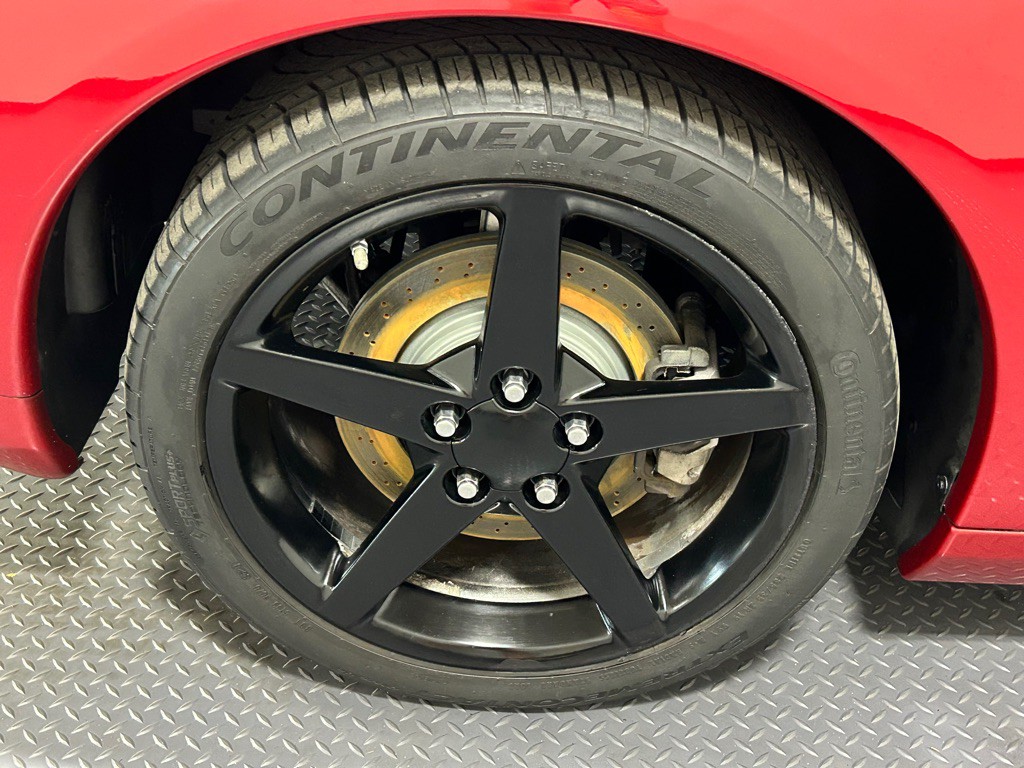 2005 Chevrolet Corvette Image 17