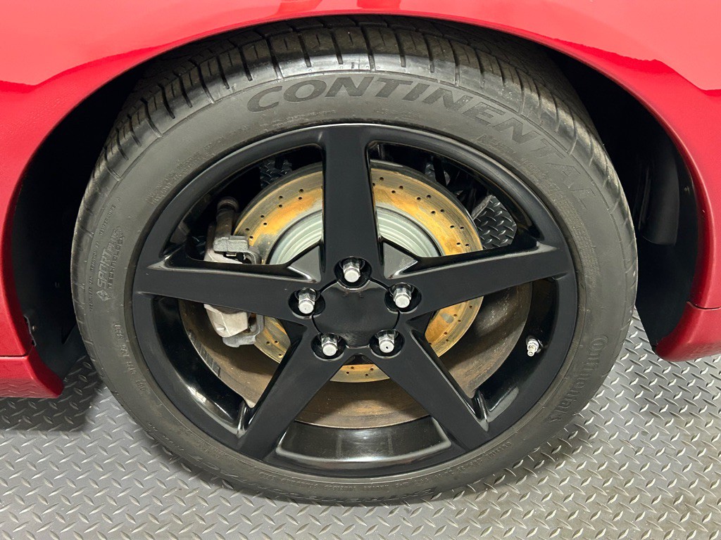 2005 Chevrolet Corvette Image 18