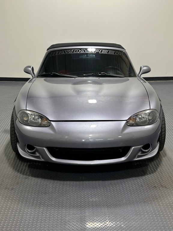 2004 Mazda MX-5 Miata Image 3