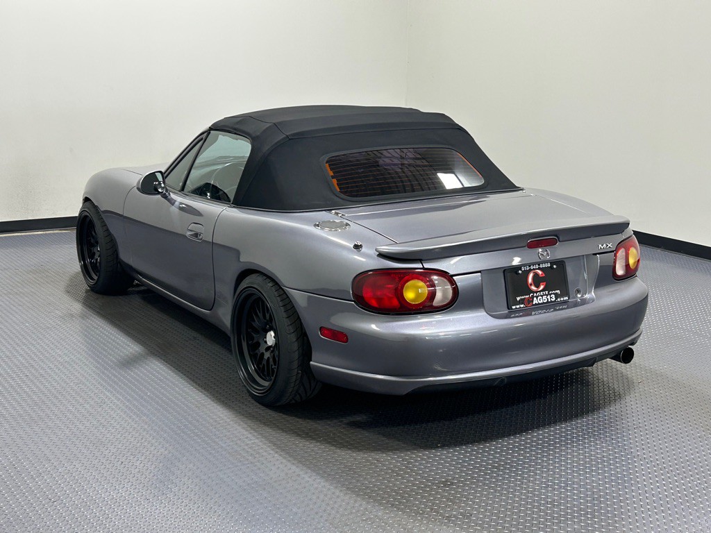 2004 Mazda MX-5 Miata Image 7