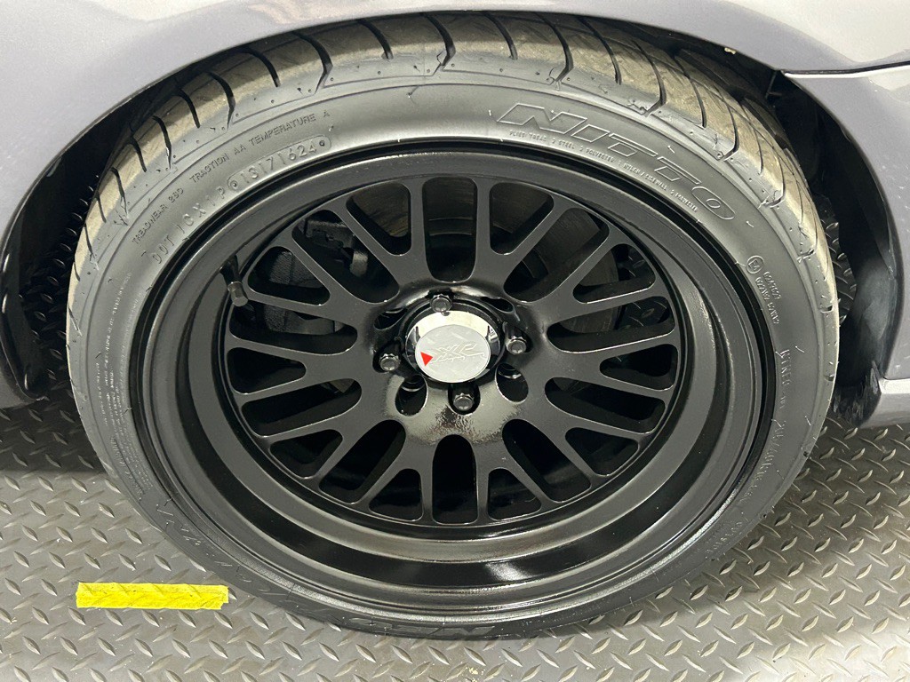 2004 Mazda MX-5 Miata Image 17