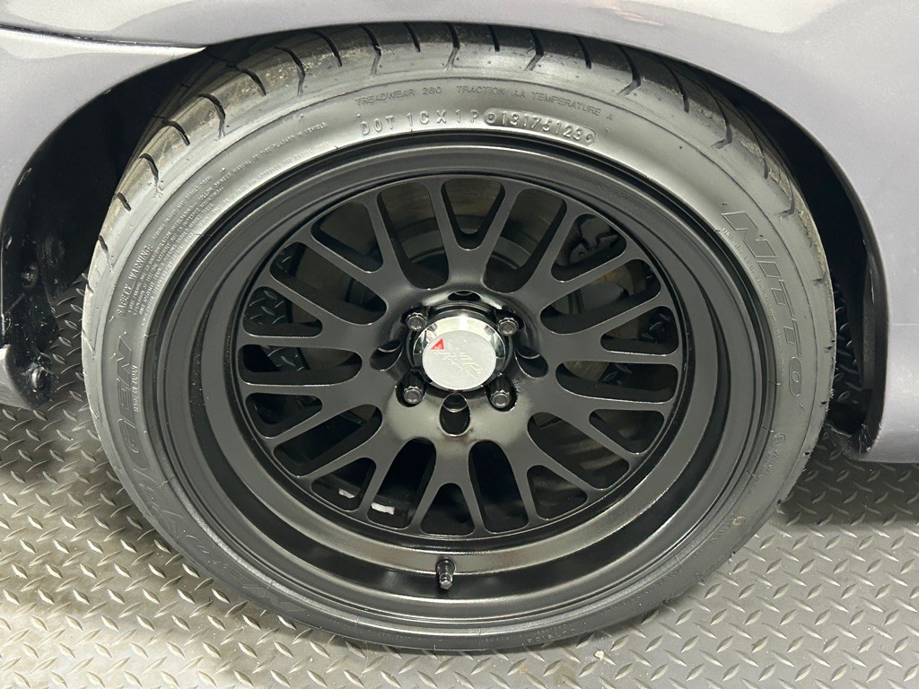 2004 Mazda MX-5 Miata Image 18