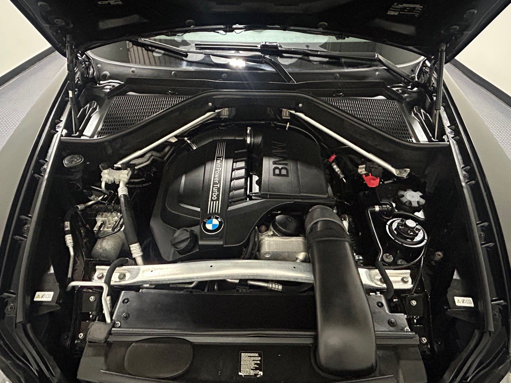 2012 BMW X5 Image 18