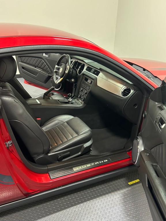 2012 Ford Mustang Image 9