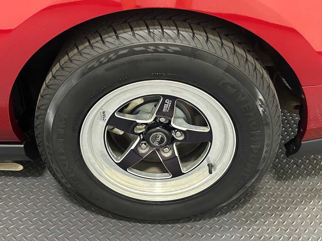 2012 Ford Mustang Image 18