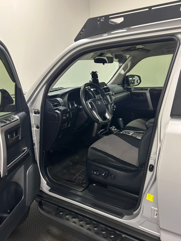 2015 Toyota 4Runner Image 8