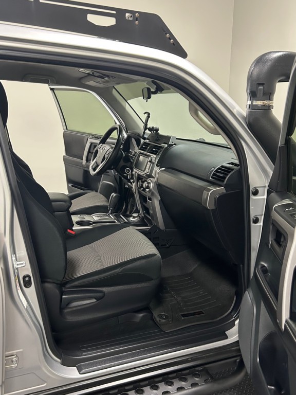 2015 Toyota 4Runner Image 11