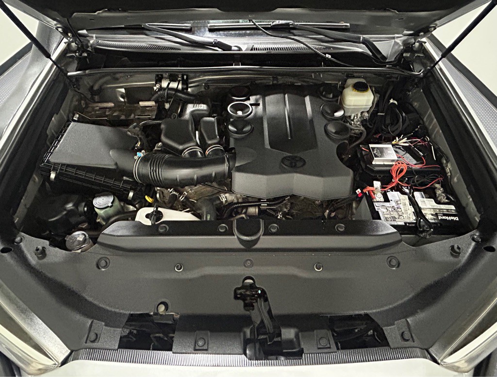 2015 Toyota 4Runner Image 16