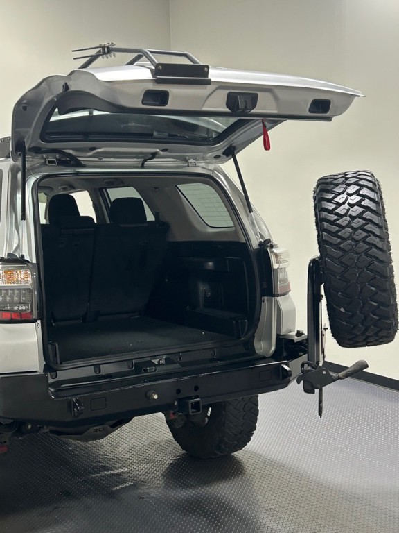 2015 Toyota 4Runner Image 17