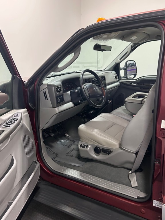 2004 Ford F-250 Image 8