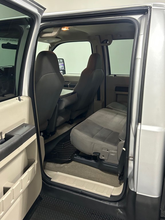 2010 Ford F-250 Image 9
