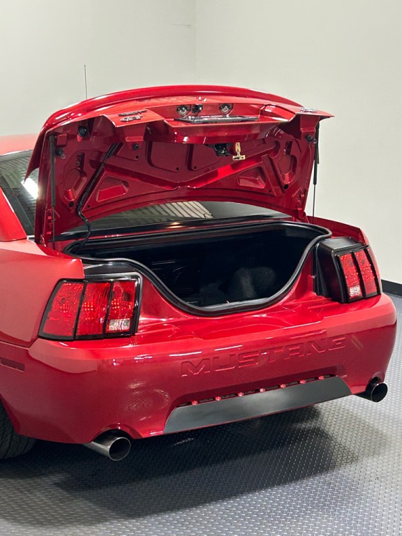 2002 Ford Mustang Image 8