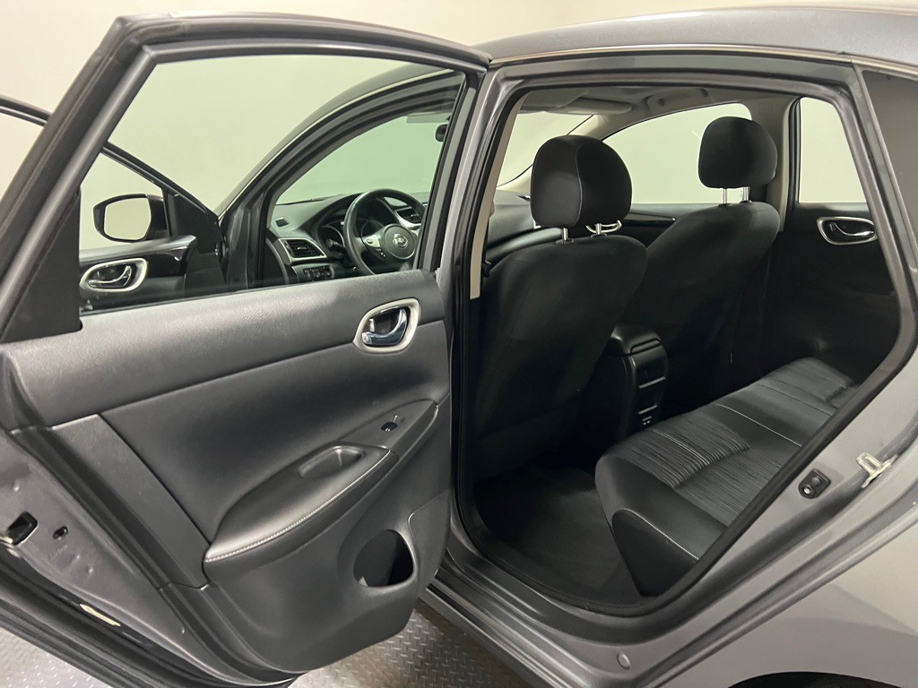 2017 Nissan Sentra Image 10